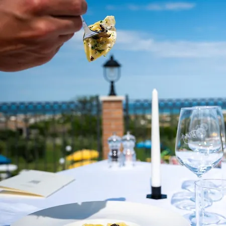 Vigneto - Italian Restaurant & Oda ve Kahvaltı Villa Rosa Di Martinsicuro