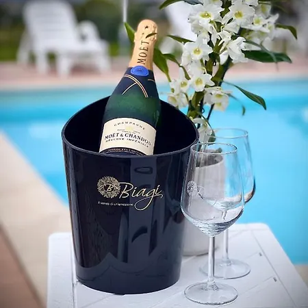 Vigneto - Italian Restaurant & Alojamento de Acomodação e Pequeno-almoço Villa Rosa Di Martinsicuro